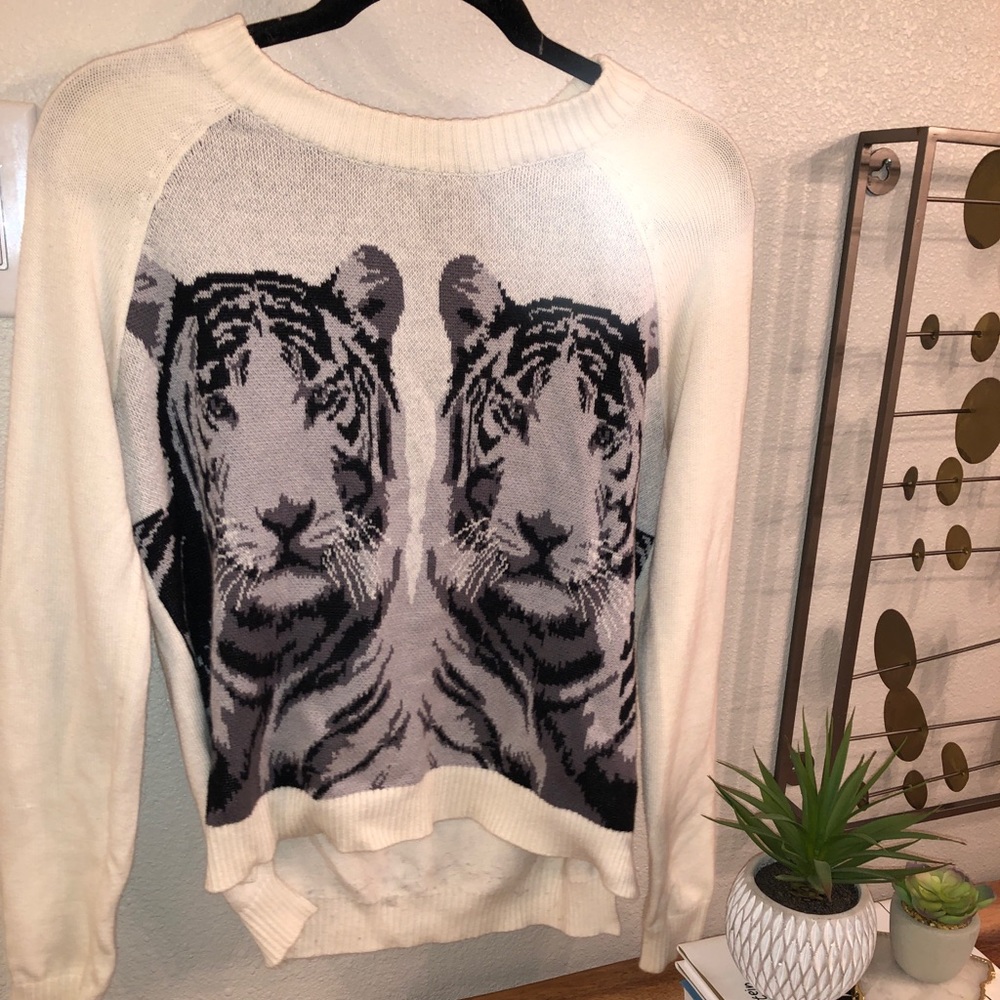 Sparkle & Fade Mirrored B&W Tiger Sweater S